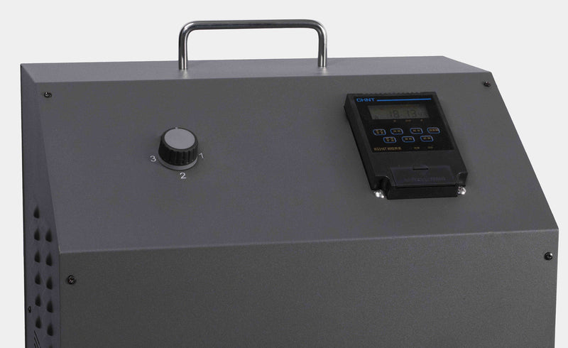 <p><em><strong>Generatore di Ozono</strong></em></p><h2 class=&quot;subheading-desc&quot;>Generatore di Ozono Portatile 64 g/h 400W Sanificatore d'Aria Moel OZ640</h2><p>L'ozono è riconosciuto come presidio naturale per la sterilizzazione degli ambienti d