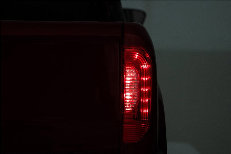 Macchina Elettrica per Bambini 2 Posti 12V Mp4 con Licenza Mercedes Classe X Pick-up Bianca