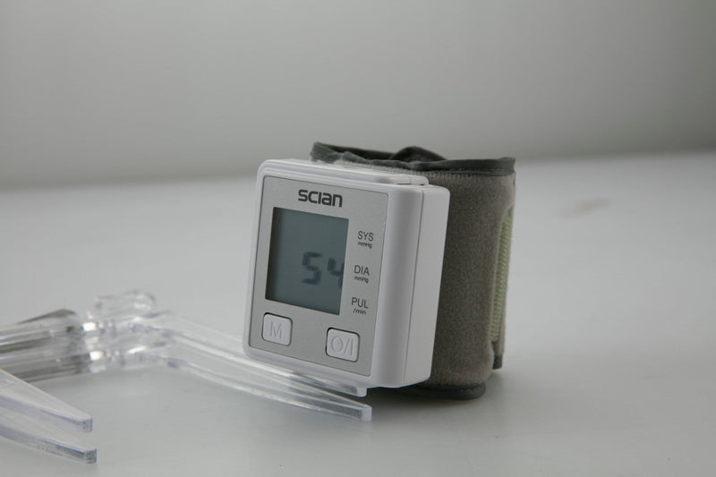 Misuratore di Pressione Arteriosa Braccio e Polso Kooper Medisan Slim