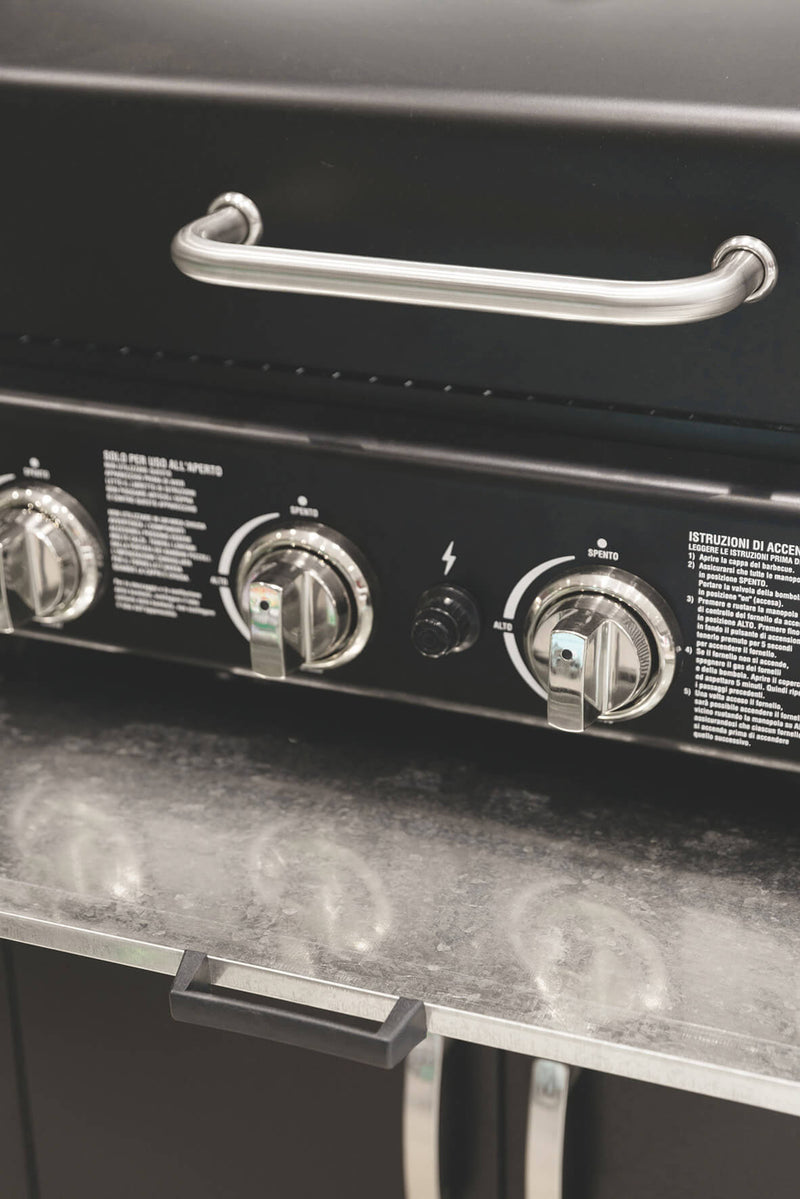 Barbecue a Gas 4 Bruciatori con Ripiani Lateriali Soriani Gastone Nero