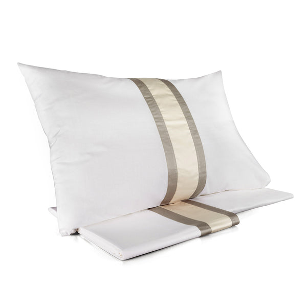 Set aus Oberlaken und Kissenbezügen aus Satin Mitera Crevaccio Polynesien und Polen, verschiedene Größen sconto