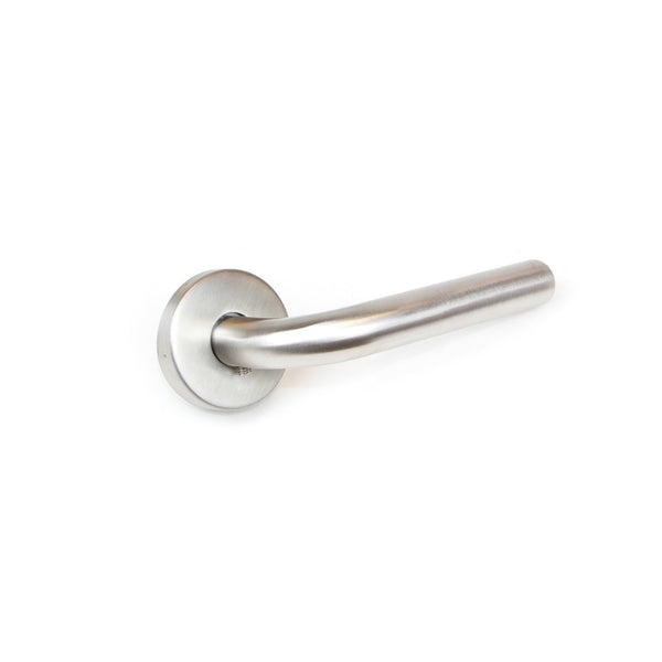 Innentürdrücker mit Rosette Ø53 mm Modell L Stahl matt vernickelt. Emuca sconto