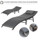 Set 2 Lettini Prendisole e Tavolino Pieghevoli in Rattan Grigio
