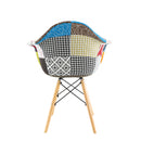 Sedia Imbottita in Tessuto Patchwork con Gambe in Legno