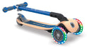 Monopattino 3 Ruote a LED Pieghevole 3 Altezze Max 50 Kg Globber Primo Foldable Wood Blu