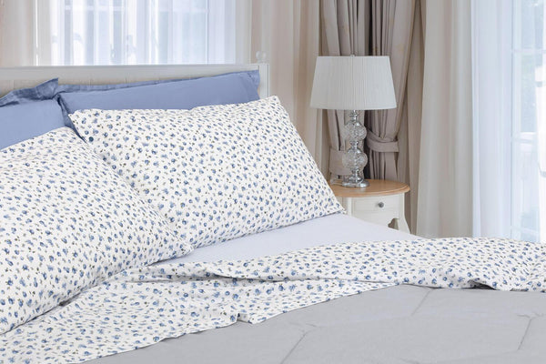 prezzo Set aus Baumwolllaken oben und unten mit Cober Rose Blue Ecken und Kissenbezügen in verschiedenen Größen