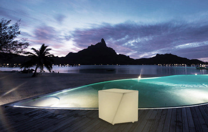 Pouf da Giardino Luminoso 45x45 cm in Resina Arkema Twisty Pouf SL