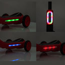 Monopattino Elettrico Deluxe a 3 Ruote 67x32x69 cm Luci LED RGB Casco e Protezioni Incluse Rosa