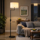 Lampada da Terra con Mensola Integrata in Bambù Paralume in Tessuto Effetto Lino Base in Acciaio Nero e Beige      