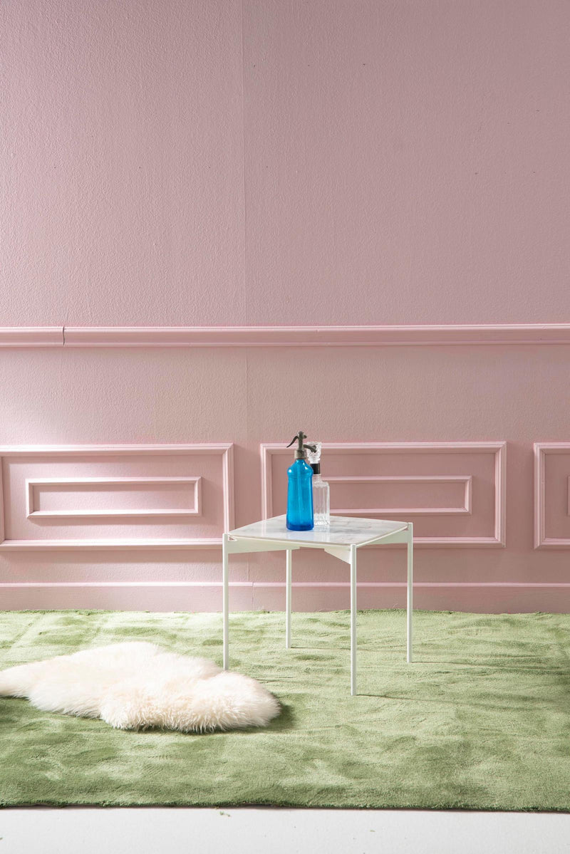 Tavolino 55x55xH35 cm in Ceramica e Metallo Ivy Marmo Calacatta e Bianco