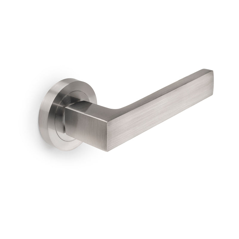 Maniglie Mackay per Porta da Interno con Rosetta Ø50 mm Alluminio Nickel Satinato 5 Sets. Emuca