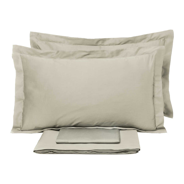 acquista Set aus Doppellaken oben und unten und einfarbigen Garrini Clarice Sand-Kissenbezügen