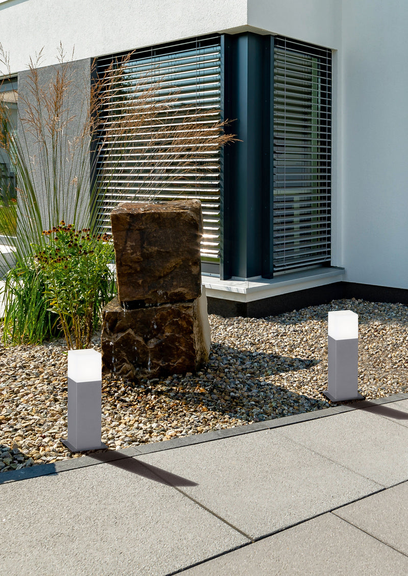 Palo da Esterno a LED in Pressofusione di alluminio Titanio