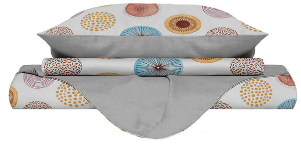 Doppelbettbezug mit Aufdruck auf Tasche und Kissenbezügen sconto