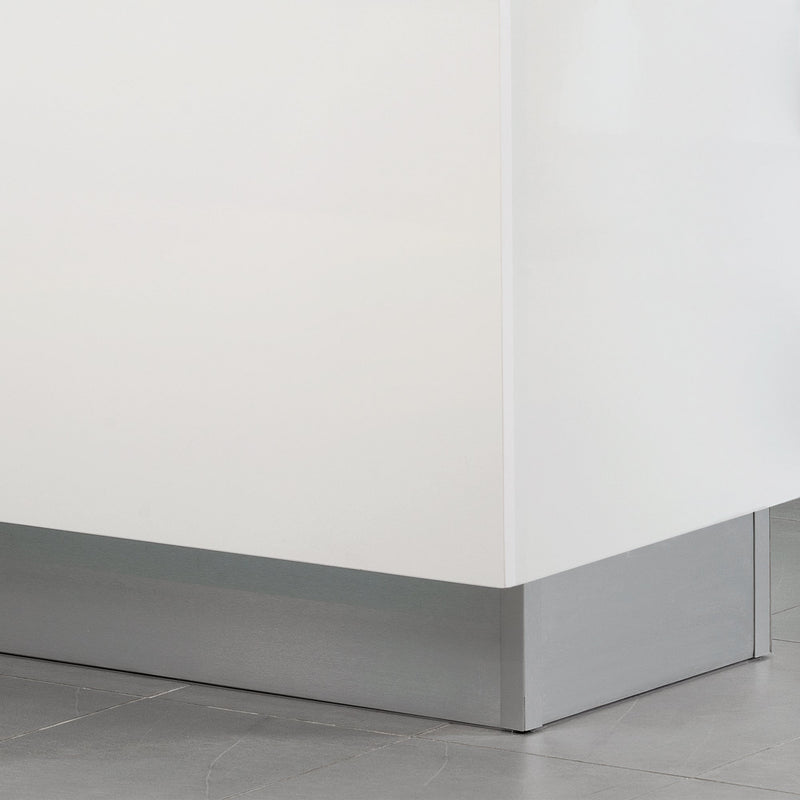 Battiscopa per Mobili Cucina 4,7m H10 cm con Giunti in Plastica Emuca Anodizzato Satinato