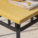 Set Tavolo e 4 Sedie da Giardino Piano Effetto Marmo e Sedie Impilabili con Braccioli Marrone