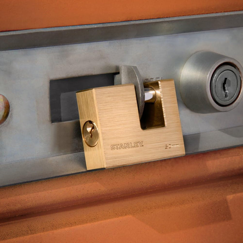 Lucchetto Rettangolare Baionetta in Acciaio Temperato con 3 Chiavi 50 mm Stanley