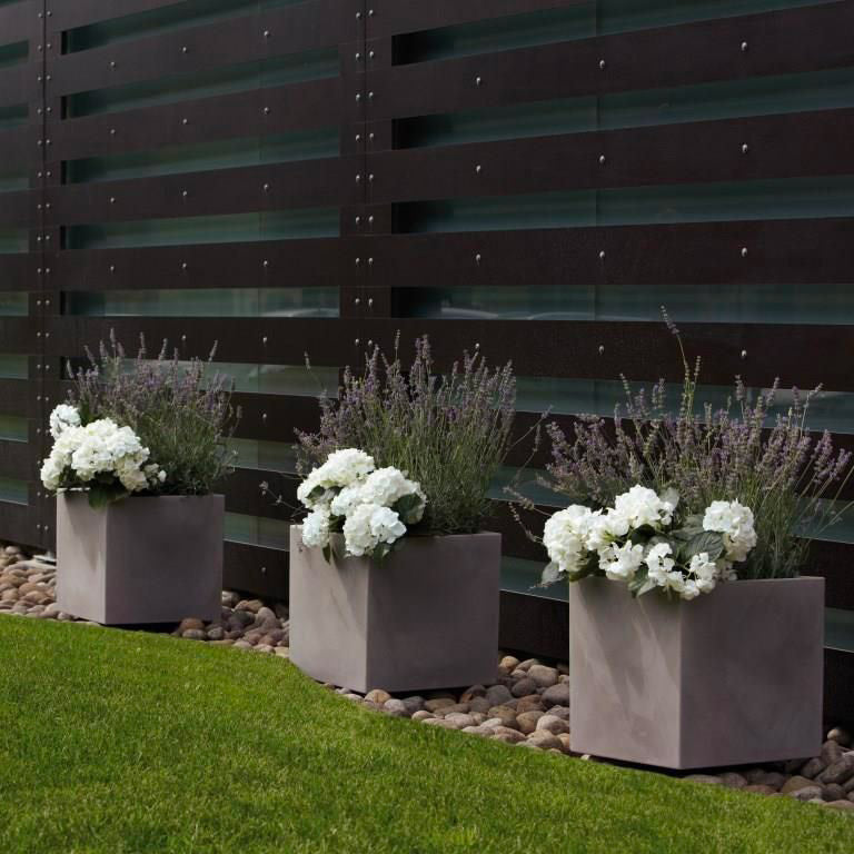 Vaso 50x50 cm in Resina Arkema Iris Vase Dove Grey