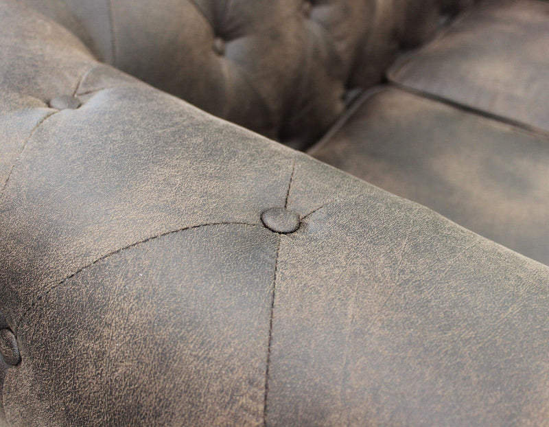 Divano 2 Posti Chesterfield 152x74x82 h cm in Similpelle Marrone