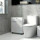 Mobile Bagno Stretto 52x17x67 cm con Ruote Ante Scorrevoli Ripiani Regolabili e 2 Fori per Carta Igienica Bianco      