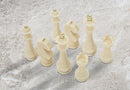 Set 8 Pezzi Decorazione Scacchi Quarzy Assortiti in Resina Bianco e Oro      