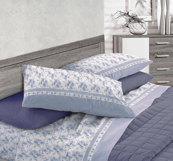 Set aus Baumwolllaken oben und unten und Cober Fioretto hellblauen Kissenbezügen in verschiedenen Größen acquista