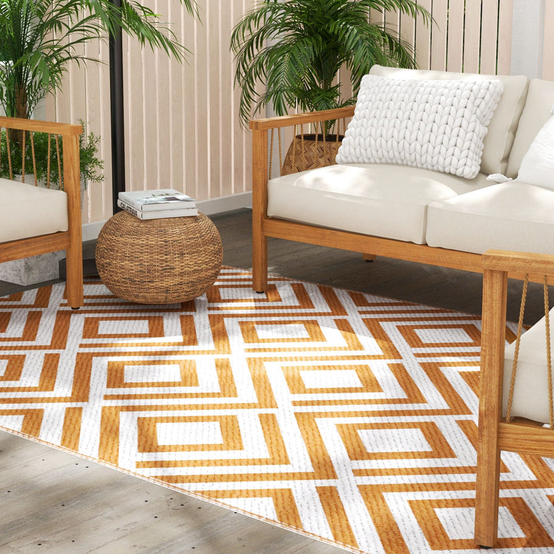 Tappeto da Esterno Reversibile 182x274 cm con Fantasia Geometrica Marrone e Bianco   