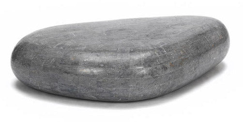 Blocktisch aus grauem dreieckigem Fossilstein acquista
