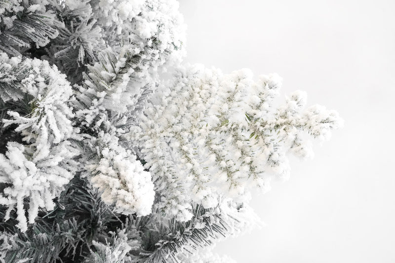 Albero di Natale Artificiale Innevato 240 cm 99 Rami  Rovere del Gargano Verde-3